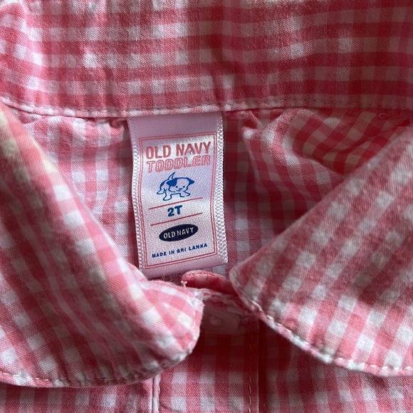 Old Navy Skort and Sleeveless Button Down Shirt. Size 2T - Picture 3 of 3